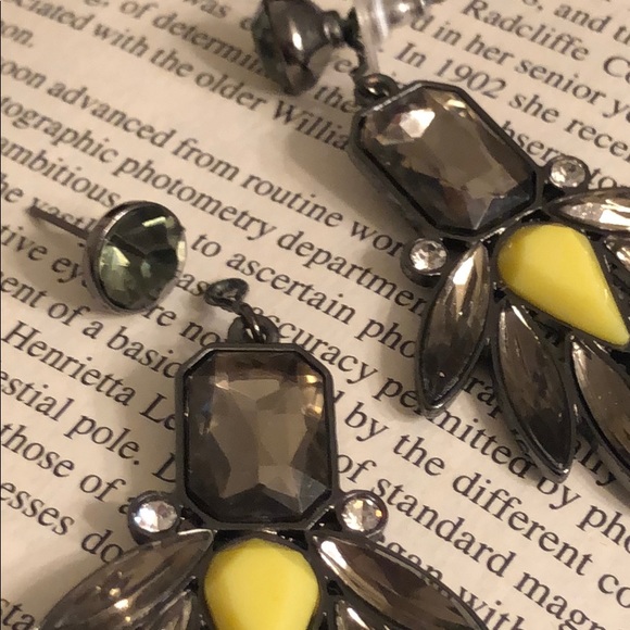 2way Style Earrings Stud or Dangle - Picture 2 of 2